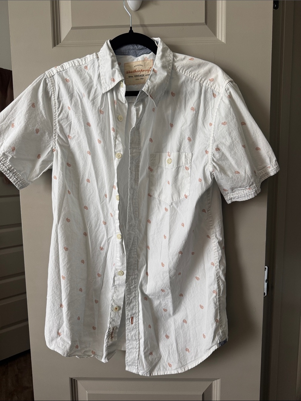 Weatherproof White Short-Sleeve Button-Down Shirt with Pink Paisley Print